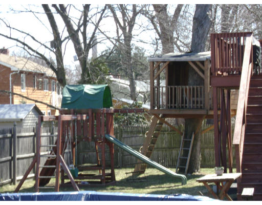 8 Thistle Road Saugus, MA 01906 - Photo 13 of 14 Gallery Image 13