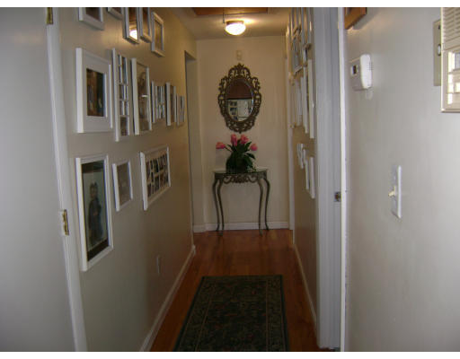 8 Thistle Road Saugus, MA 01906 - Photo 8 of 14 Gallery Image 8