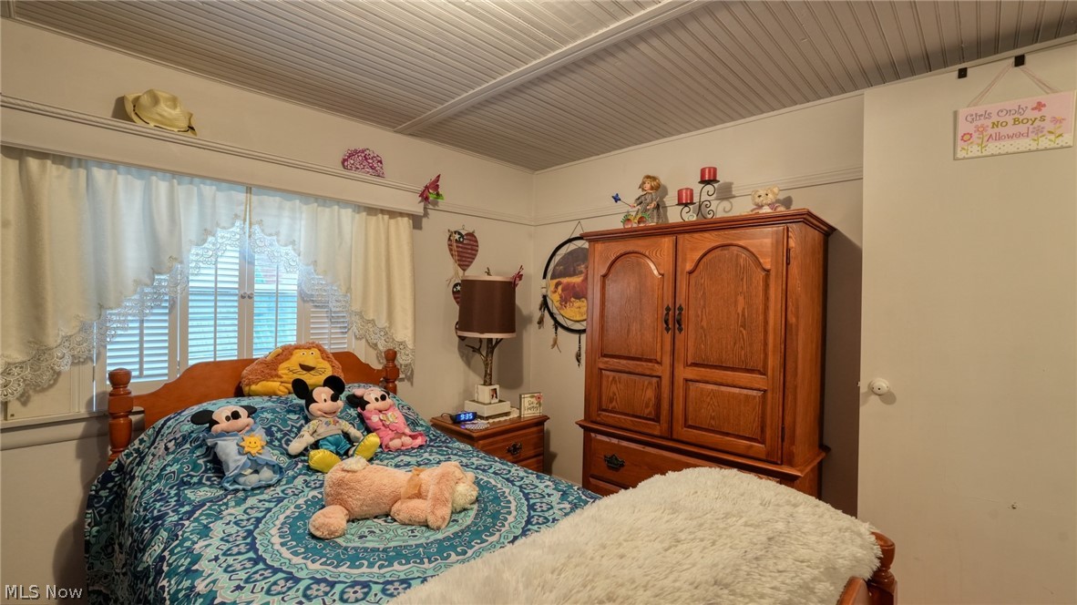 10272 Ford Road Cambridge, OH 43725 - Photo 30 of 35 Gallery Image 30