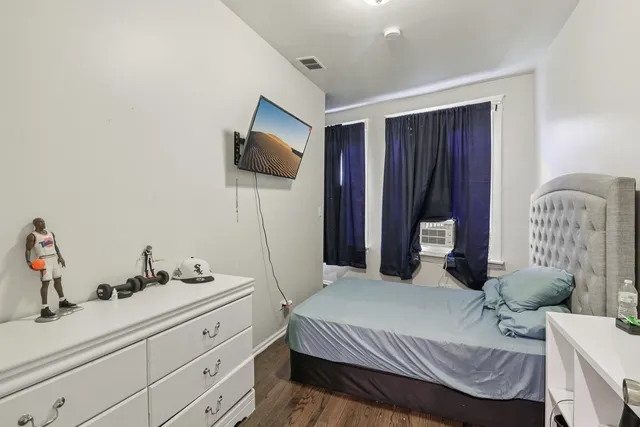 $1,050,000 | 421 Lake Street, Maywood, IL 60153