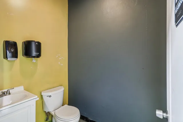 $1,050,000 | 421 Lake Street, Maywood, IL 60153