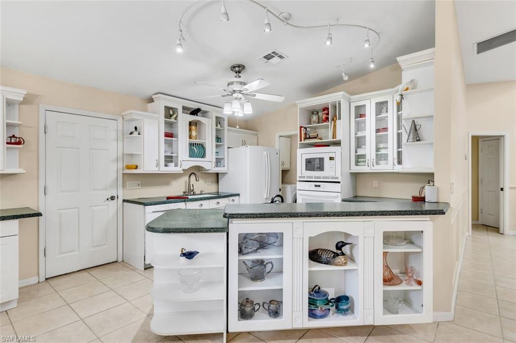640 11th Street Southwest Naples, FL 34117 - Photo 17 of 35 Gallery Image 17