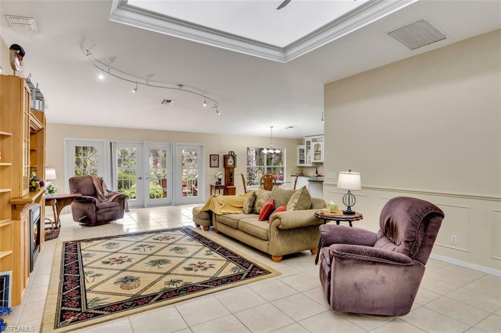640 11th Street Southwest Naples, FL 34117 - Photo 4 of 35 Gallery Image 4