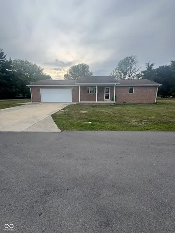 $235,000 | 410 South 1st Street, Kingman, IN 47952