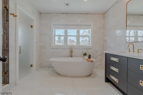 $1,849,000 | 18 Woodside Road, Springfield, NJ 07081