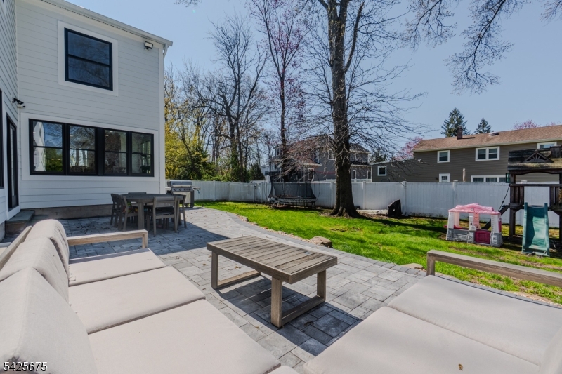 18 Woodside Road Springfield, NJ 07081 - Photo 36 of 42