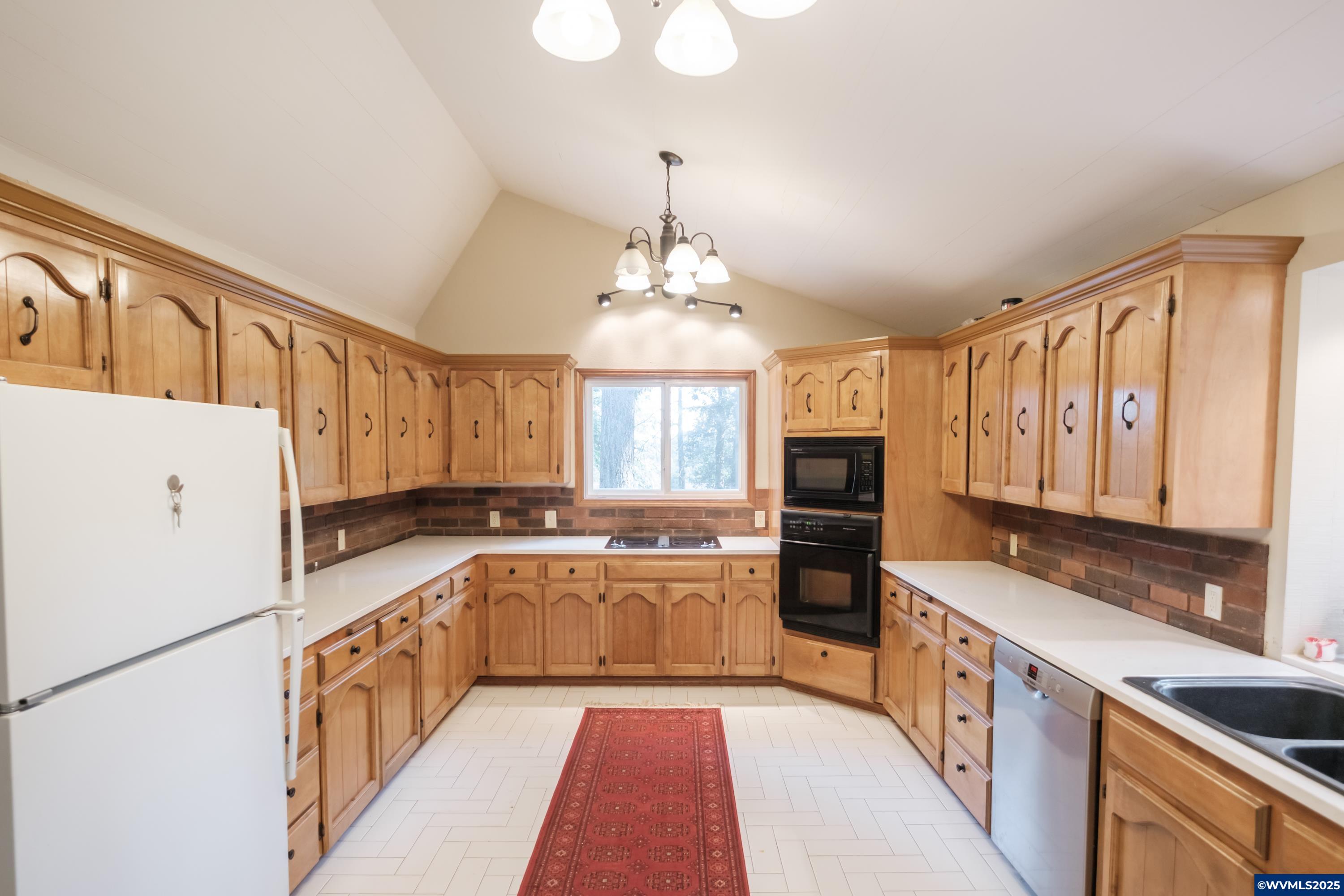 7994 Bates Road South Salem, OR 97306 - Photo 16 of 44