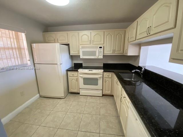 10985 Southwest 107th Street, Unit 305 Miami, FL 33176 - Photo 3 of 20