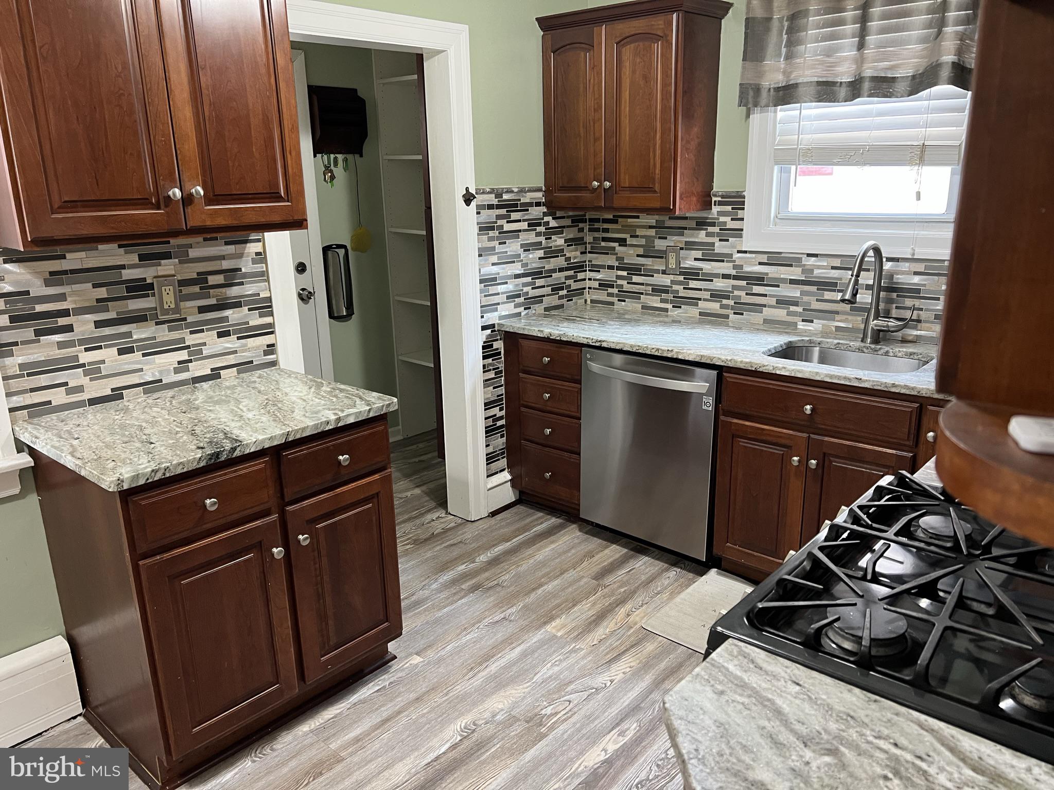 4007 Vernon Road Drexel Hill, PA 19026 - Photo 7 of 26