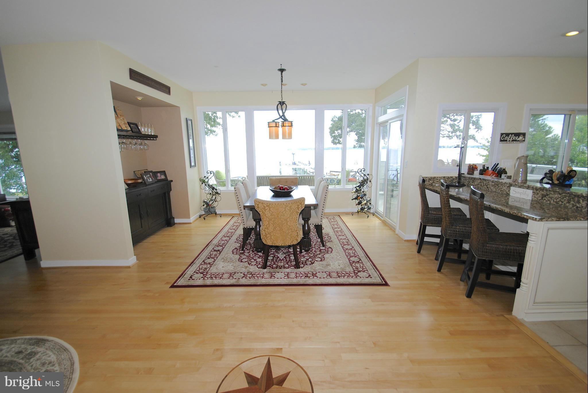 3748 Thomas Point Road Annapolis, MD 21403 - Photo 5 of 30 Main Level Living