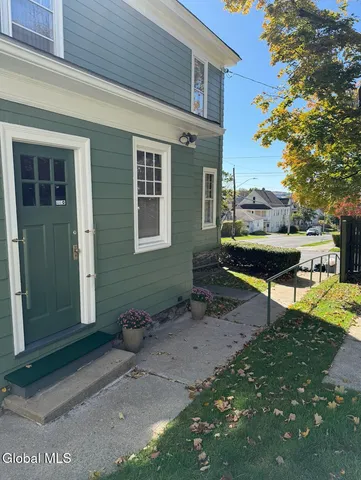 $275,000 | 202 Market Street, Amsterdam, NY 12010