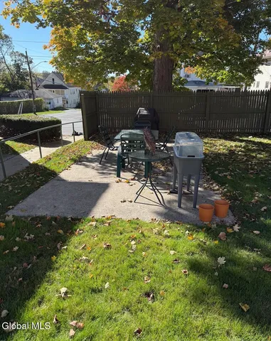 $275,000 | 202 Market Street, Amsterdam, NY 12010