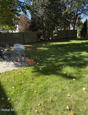 $275,000 | 202 Market Street, Amsterdam, NY 12010