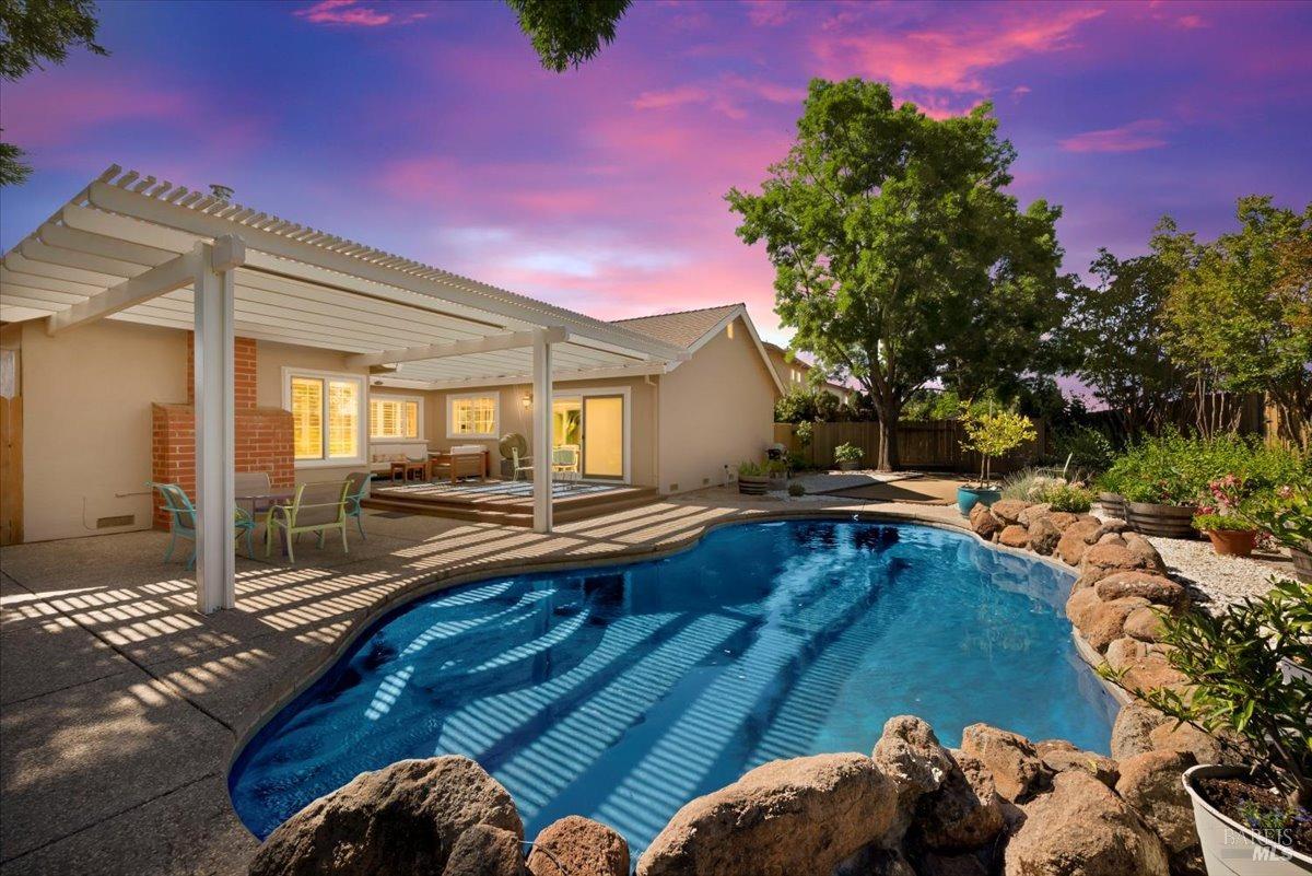 2094 Larchmont Circle Fairfield, CA 94534 - Photo 1 of 1