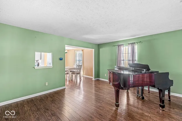 $334,900 | 7603 Monterey Circle, Avon, IN 46123