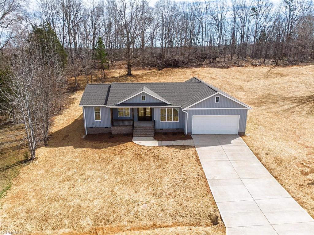 6439 Post Road Thomasville, NC 27360 - Photo 1 of 33