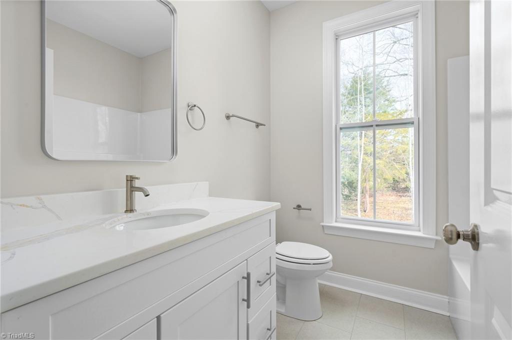 6439 Post Road Thomasville, NC 27360 - Photo 25 of 33 Spare bathroom