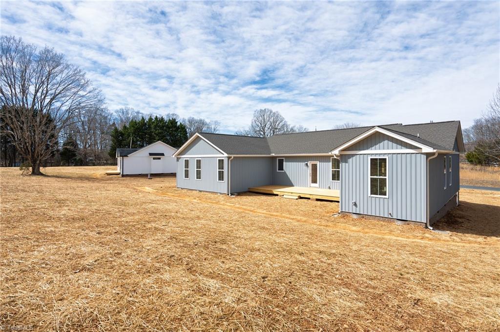6439 Post Road Thomasville, NC 27360 - Photo 31 of 33