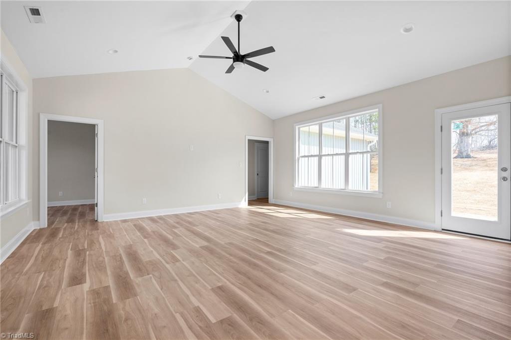 6439 Post Road Thomasville, NC 27360 - Photo 6 of 33