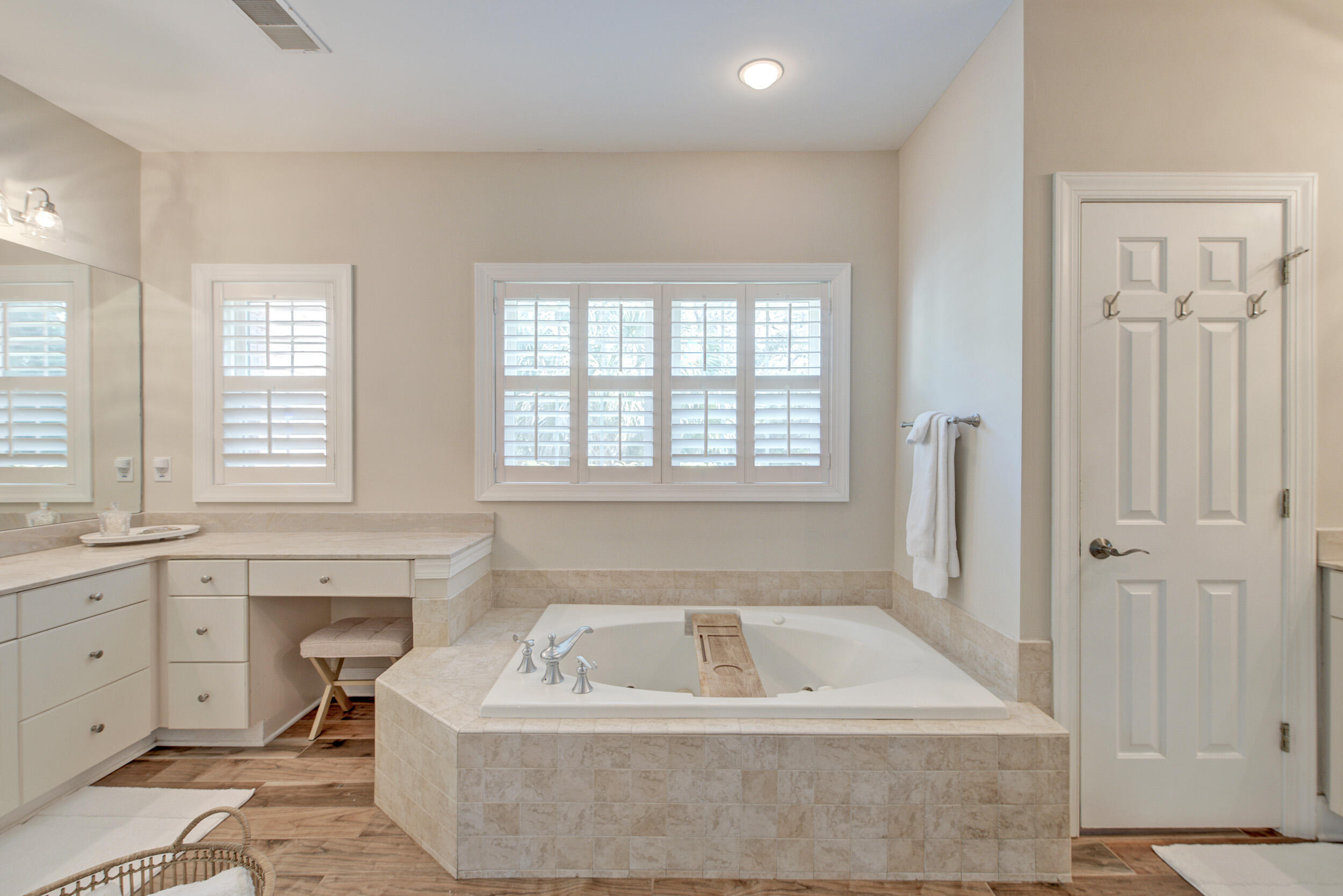 4002 Colonel Vanderhorst Circle Mount Pleasant, SC 29466 - Photo 37 of 90 4002 Colonel Vanderhorst-35