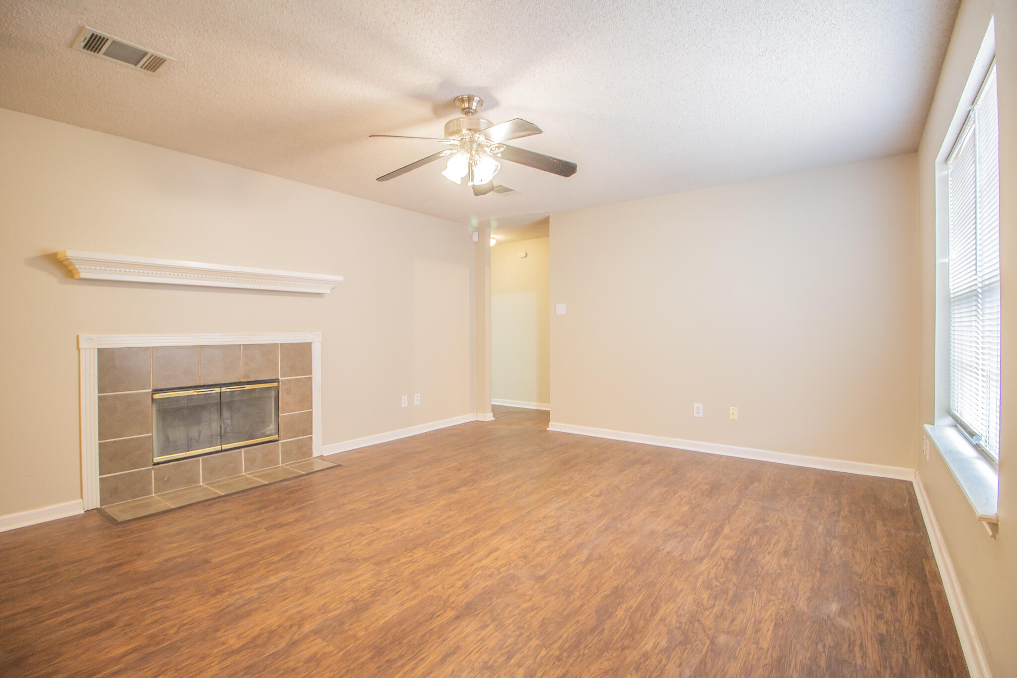 1815 79th Street Lubbock, TX 79423 - Photo 4 of 20 IMG_6758