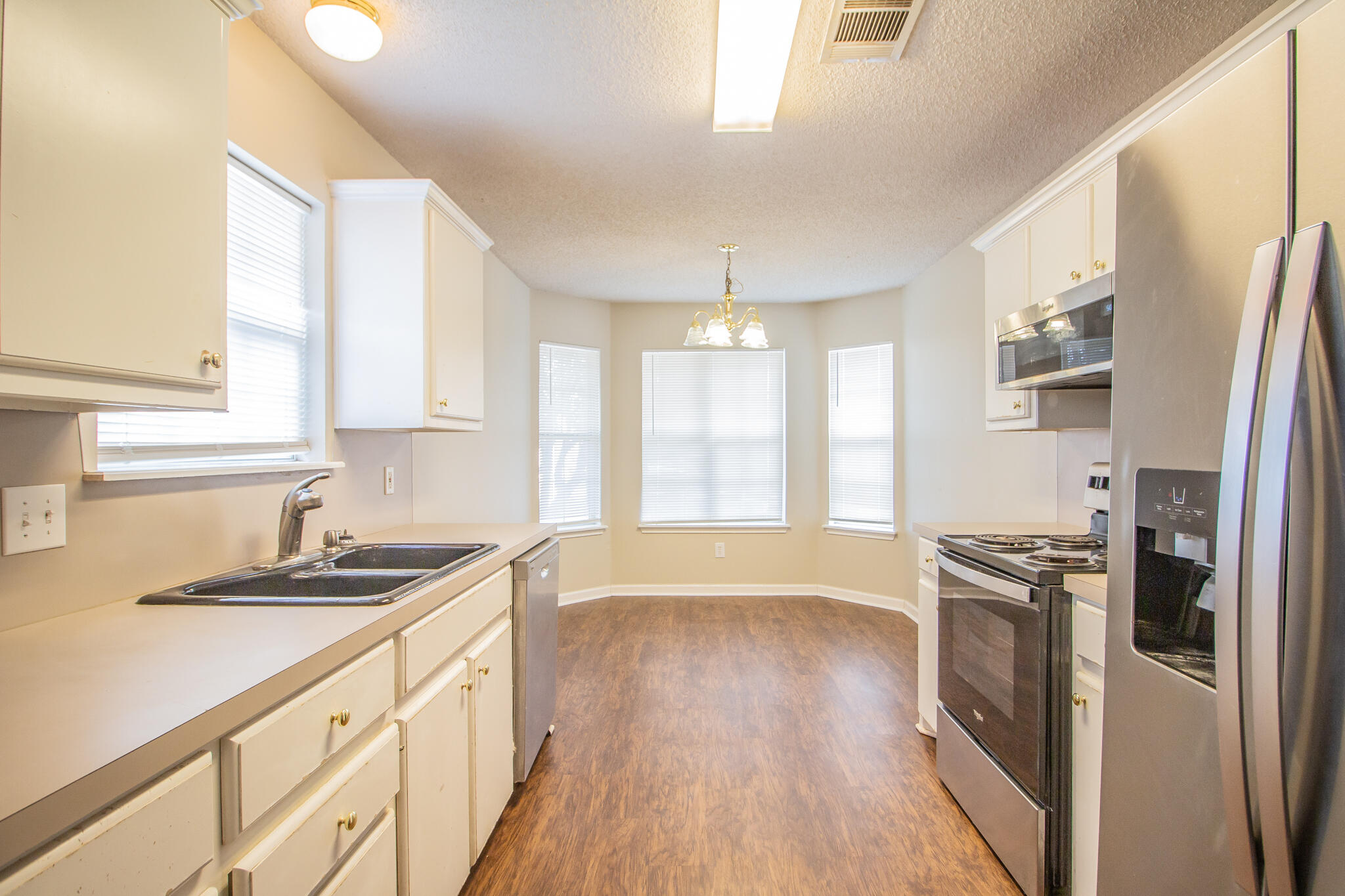 1815 79th Street Lubbock, TX 79423 - Photo 5 of 20 IMG_6759