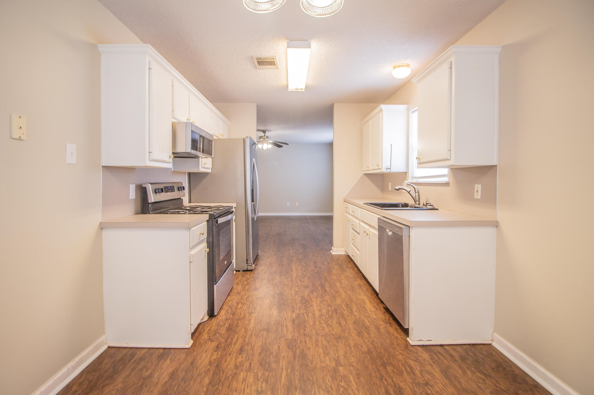 1815 79th Street Lubbock, TX 79423 - Photo 6 of 20 IMG_6760