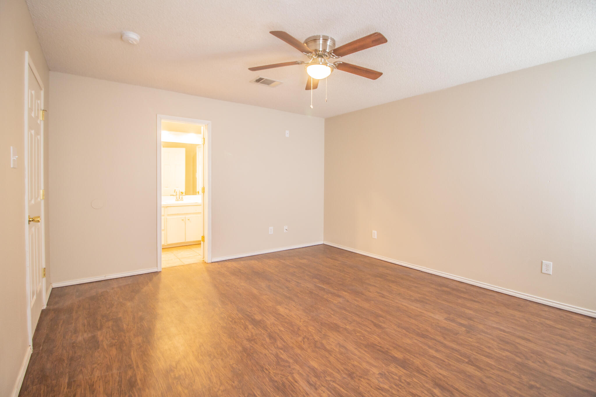 1815 79th Street Lubbock, TX 79423 - Photo 9 of 20 IMG_6763