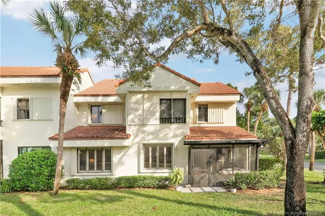 $675,000 | 303 Sea Oats Drive, Unit A, Juno Beach, FL 33408
