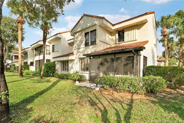 $675,000 | 303 Sea Oats Drive, Unit A, Juno Beach, FL 33408