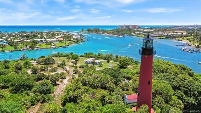 $675,000 | 303 Sea Oats Drive, Unit A, Juno Beach, FL 33408