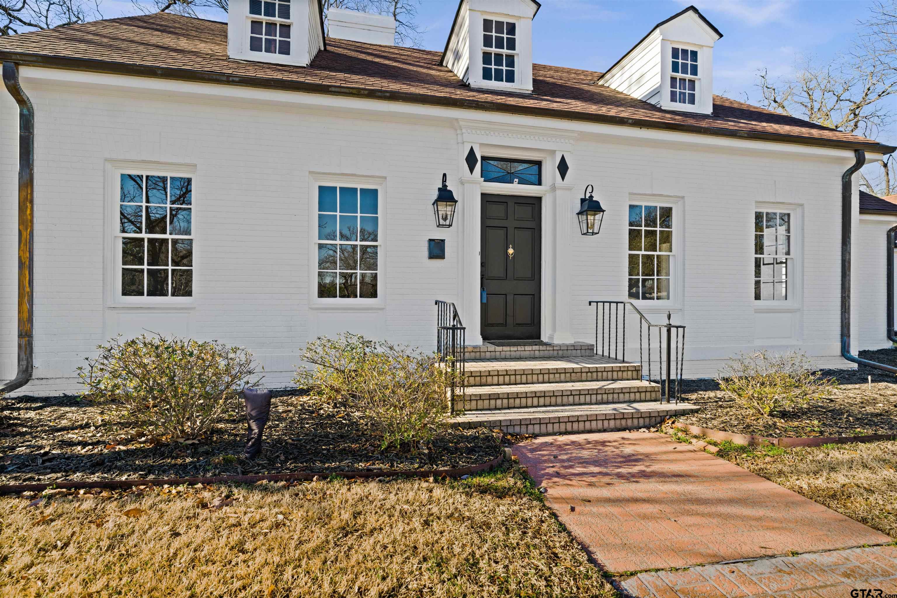 213 East 2nd Street Tyler, TX 75701 - Photo 2 of 48 a front view of a house