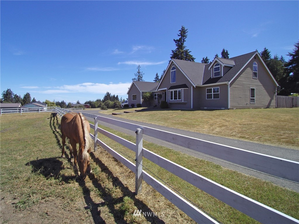 285 Black Diamond Road Port Angeles, WA 98363 - Photo 2 of 25 Gallery Image 2