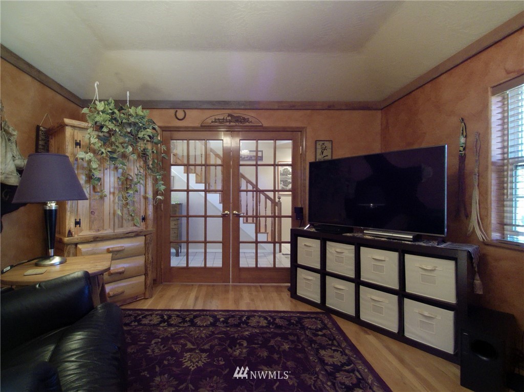 285 Black Diamond Road Port Angeles, WA 98363 - Photo 10 of 25 Gallery Image 10