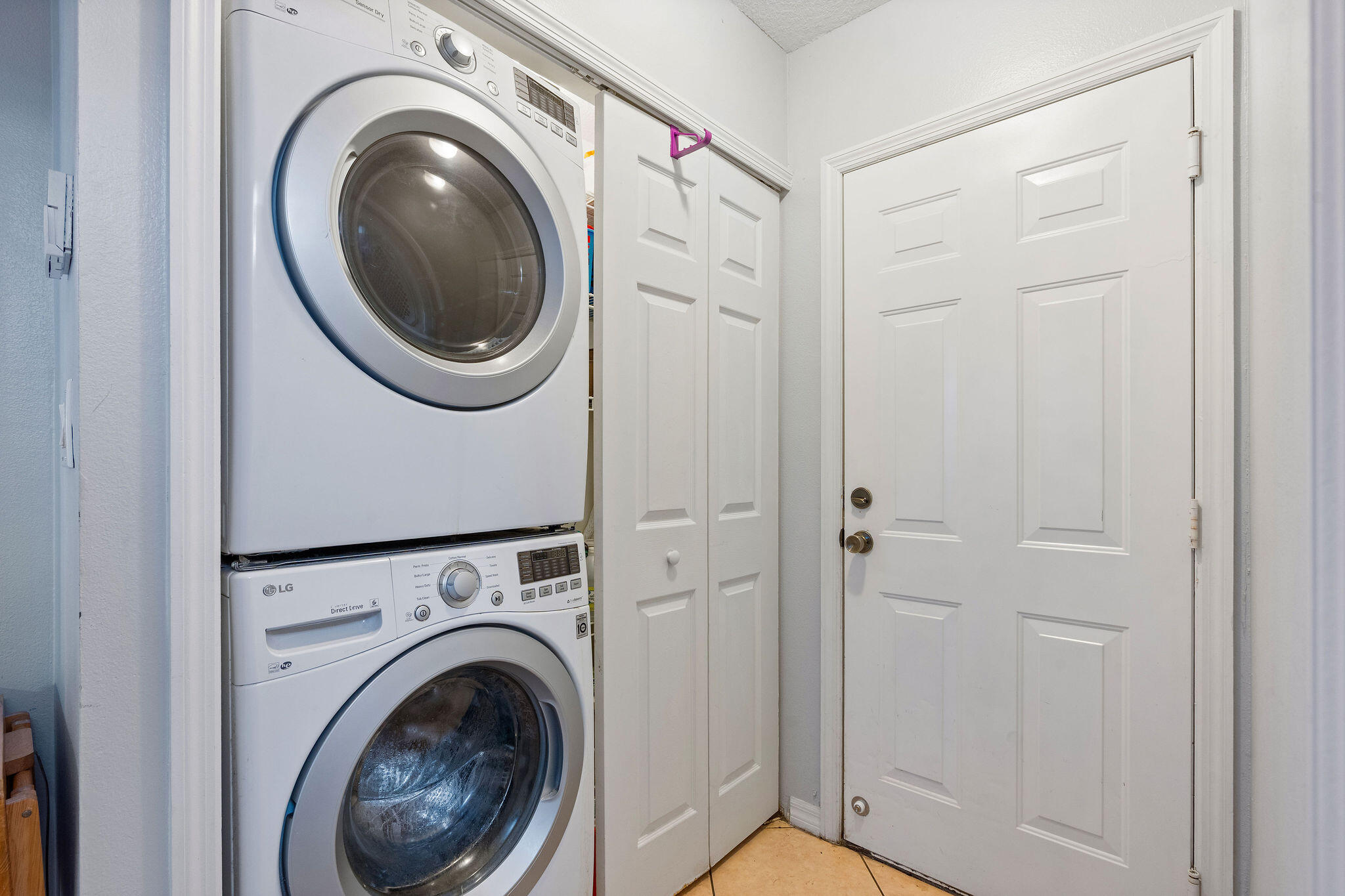 3144 Southwest 154th Place Miami, FL 33185 - Photo 26 of 42 DSC02870