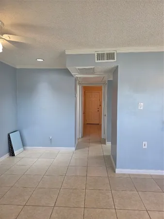 $1,300 | 1016 East Tri Oaks Lane, Unit 86, Houston, TX 77043