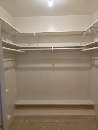 $1,300 | 1016 East Tri Oaks Lane, Unit 86, Houston, TX 77043
