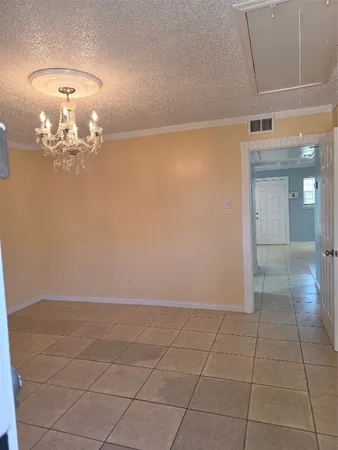 $1,300 | 1016 East Tri Oaks Lane, Unit 86, Houston, TX 77043