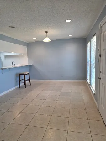 $1,300 | 1016 East Tri Oaks Lane, Unit 86, Houston, TX 77043