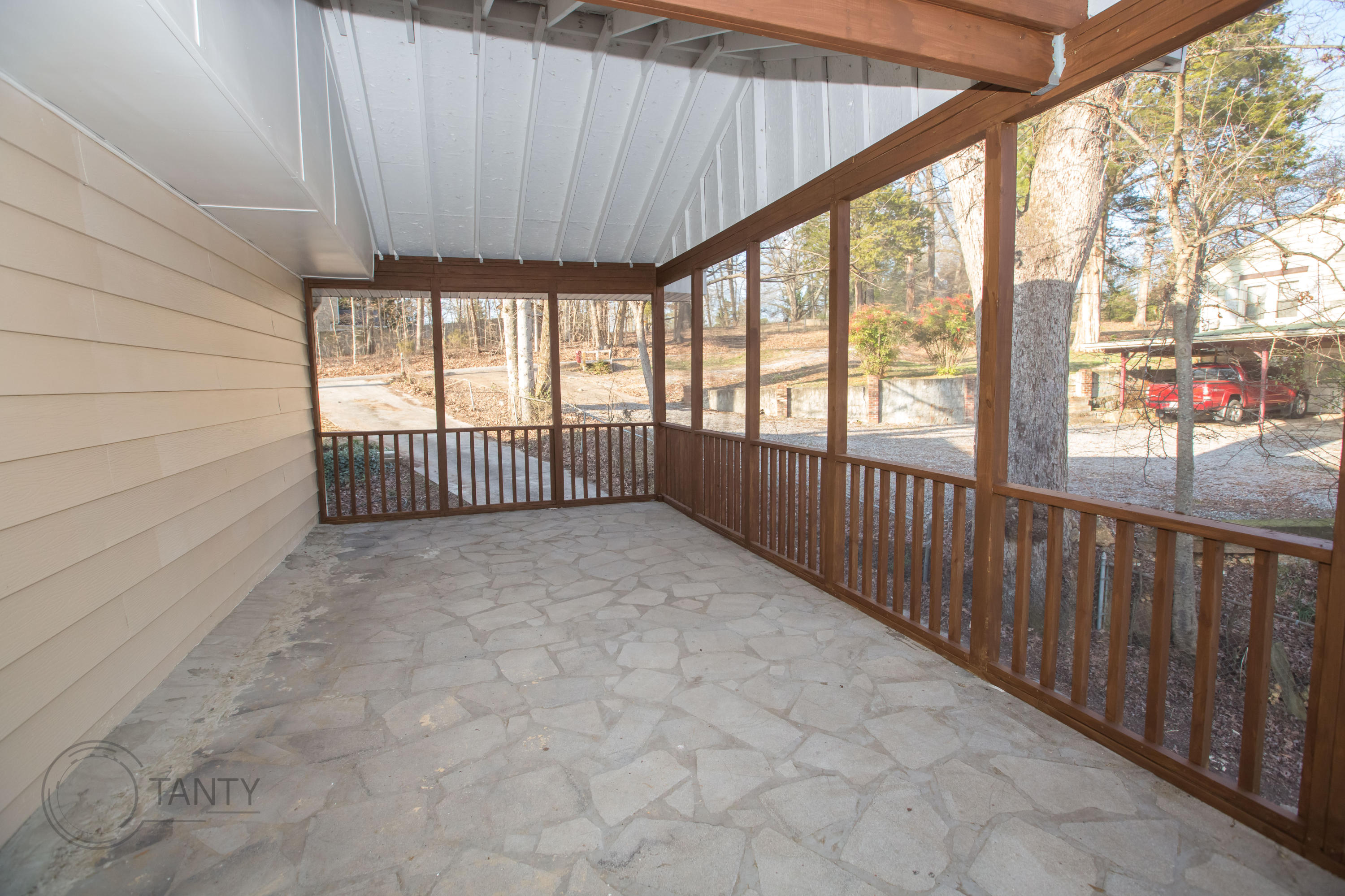 2702 Hamill Road Hixson, TN 37343 - Photo 22 of 26 Properties (16 of 25)