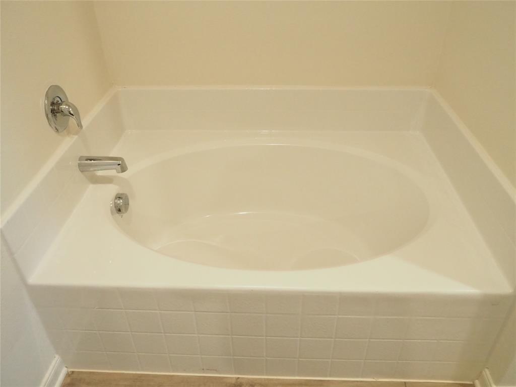 13832 Musselshell Drive Ponder, TX 76259 - Photo 18 of 34