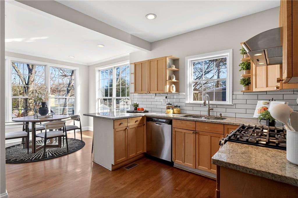 2168 Ridgedale Road Northeast Atlanta, GA 30317 - Photo 10 of 52