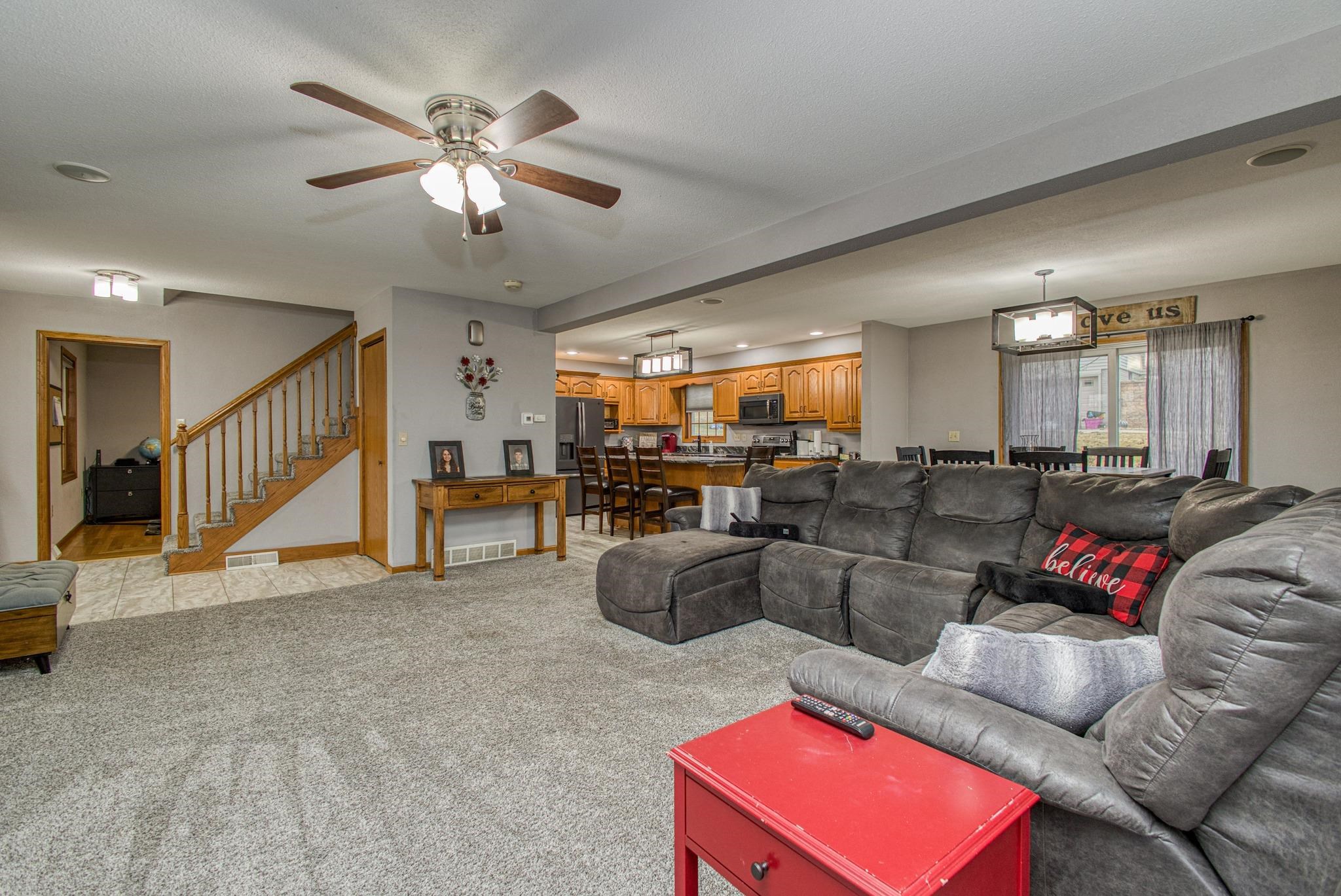 80 Zephyr Street Benton, WI 53803 - Photo 5 of 39