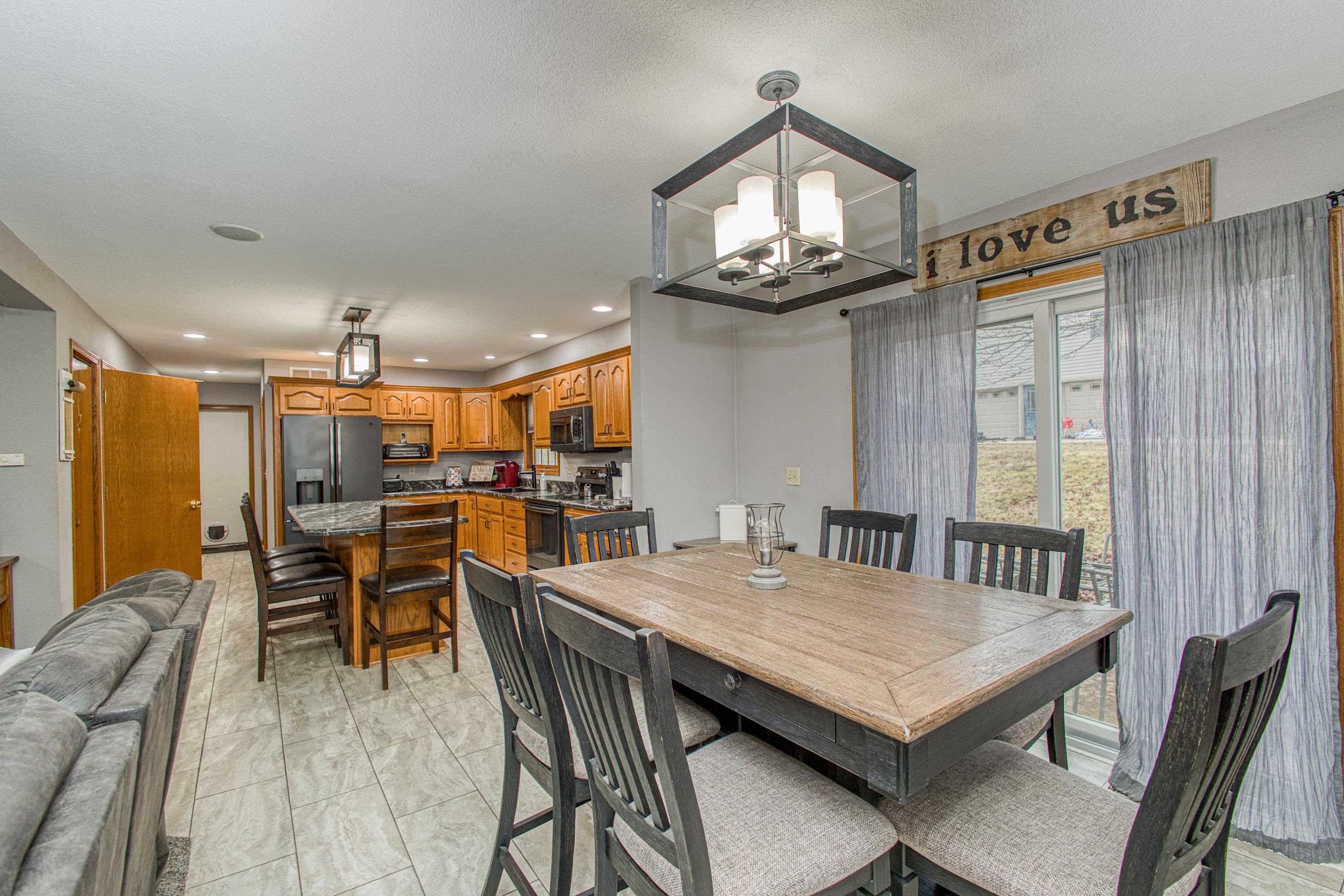 80 Zephyr Street Benton, WI 53803 - Photo 8 of 39