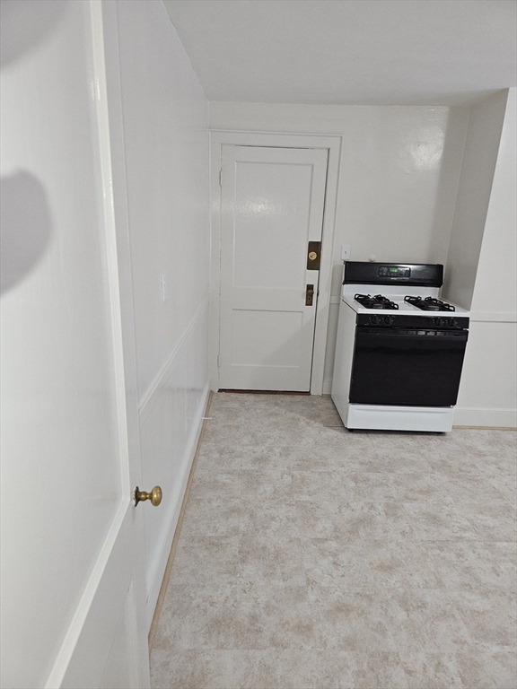 24 Aldrich Road, Unit 2 Watertown, MA 02472 - Photo 4 of 12