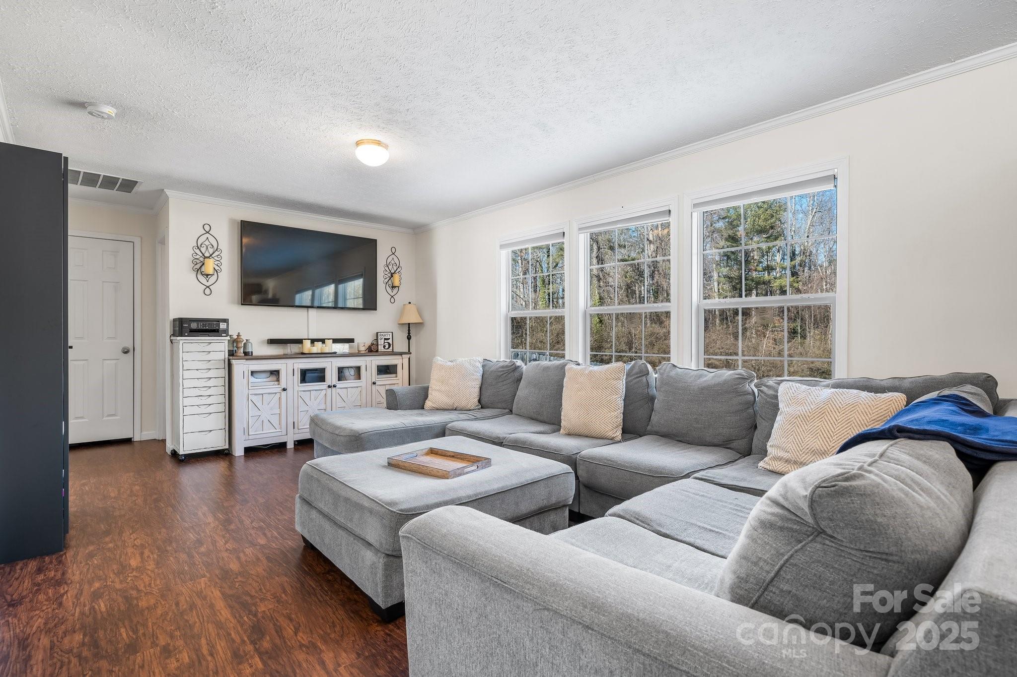 1483 Howard Gap Loop Road Flat Rock, NC 28731 - Photo 14 of 43 Gallery Image 14