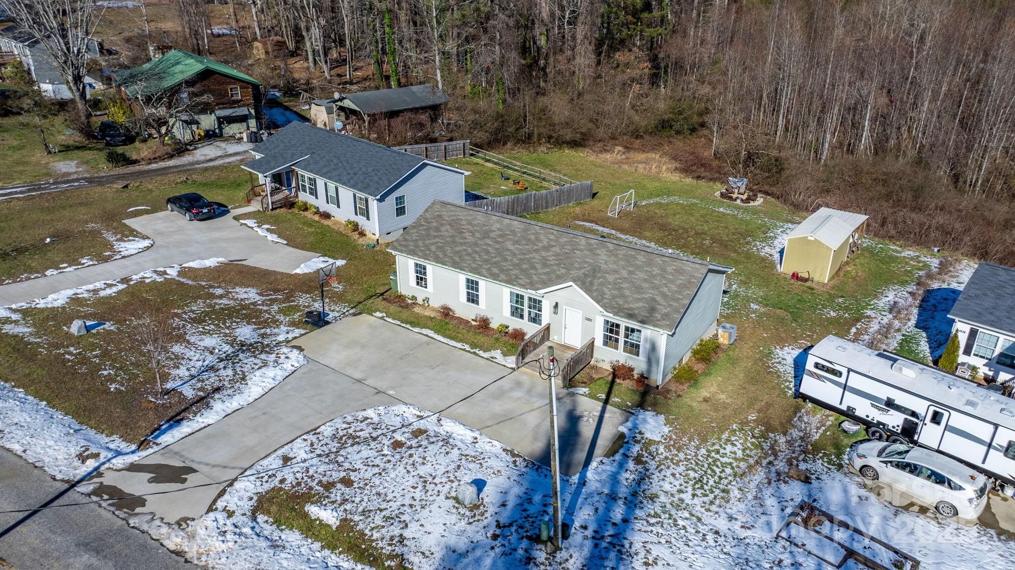 1483 Howard Gap Loop Road Flat Rock, NC 28731 - Photo 37 of 43 Gallery Image 37