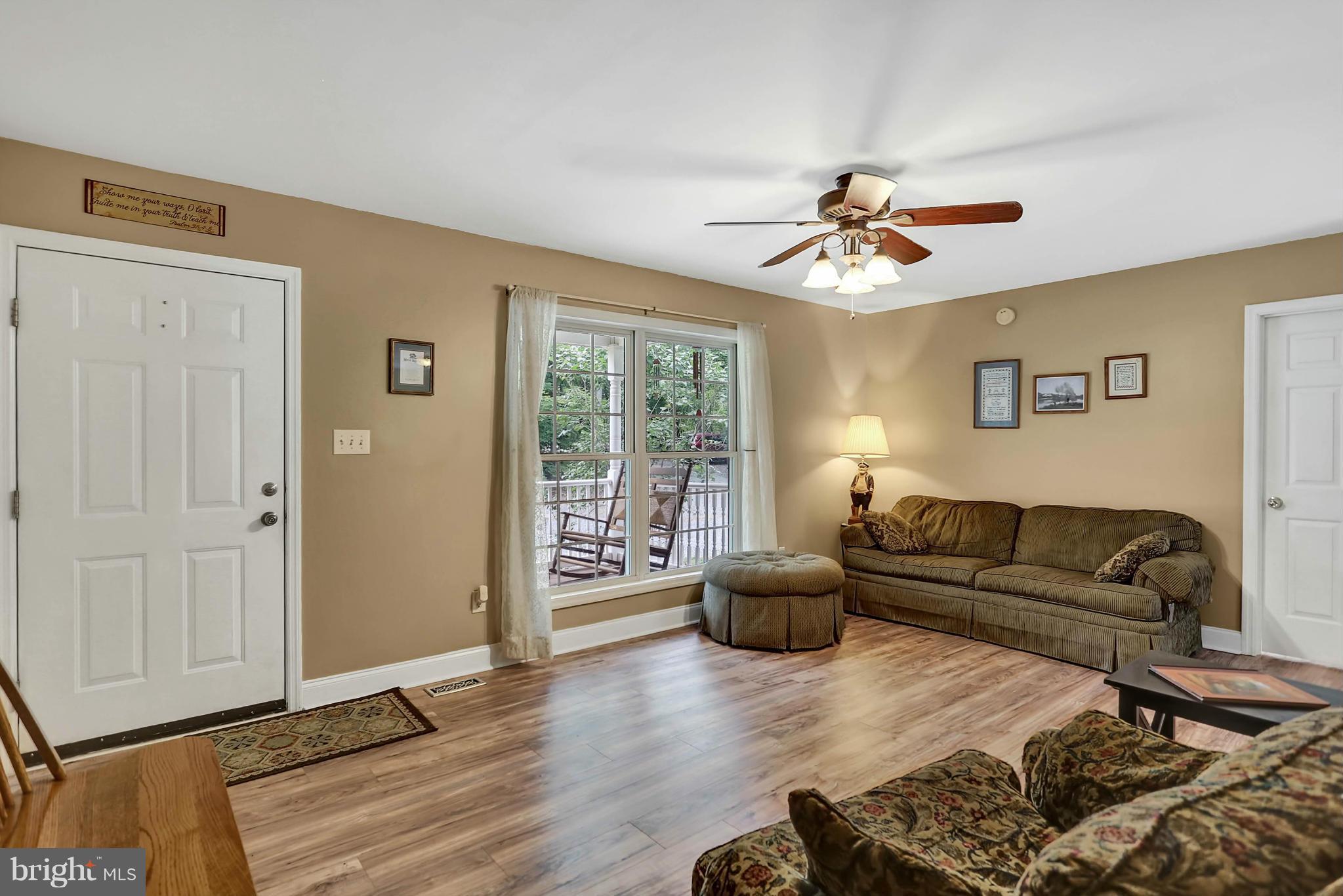 7435 Comorn Road King George, VA 22485 - Photo 2 of 27 Living Room