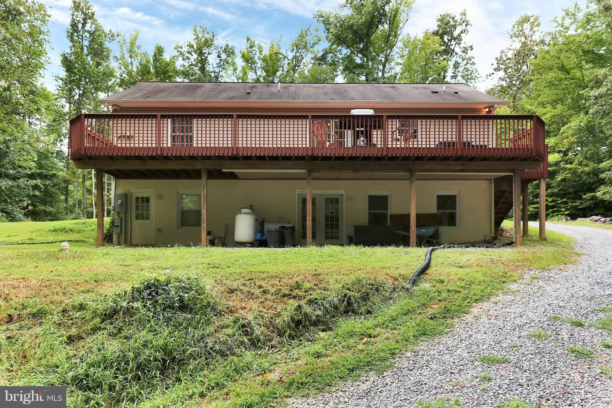 7435 Comorn Road King George, VA 22485 - Photo 21 of 27 Exterior (Rear)