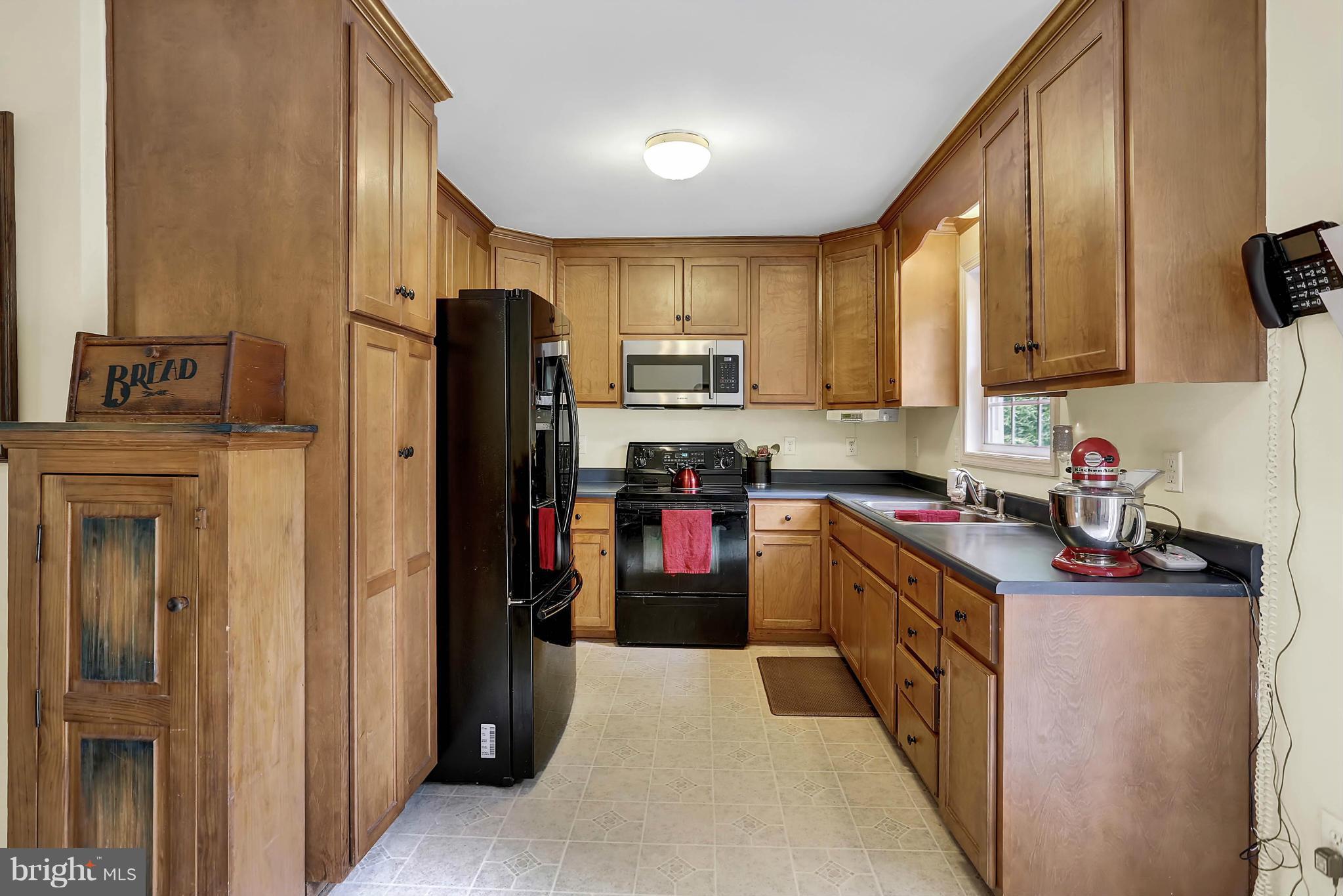 7435 Comorn Road King George, VA 22485 - Photo 9 of 27 Kitchen